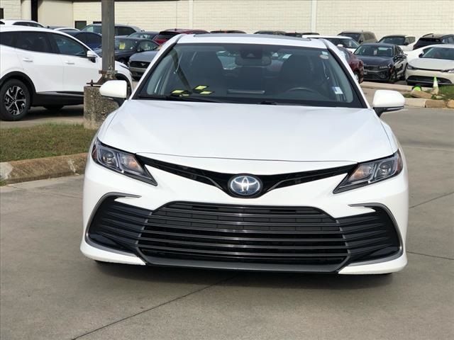 2021 Toyota Camry Hybrid LE