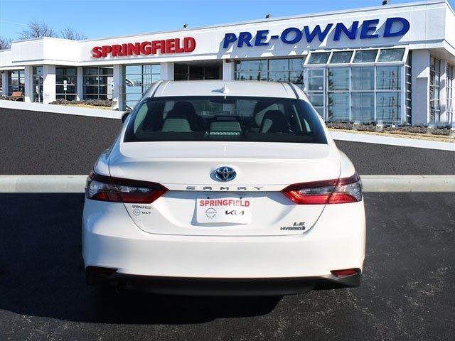 2021 Toyota Camry Hybrid LE