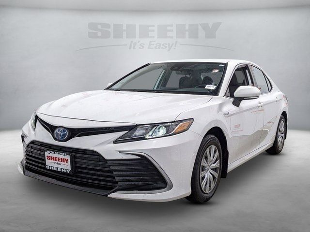 2021 Toyota Camry Hybrid LE