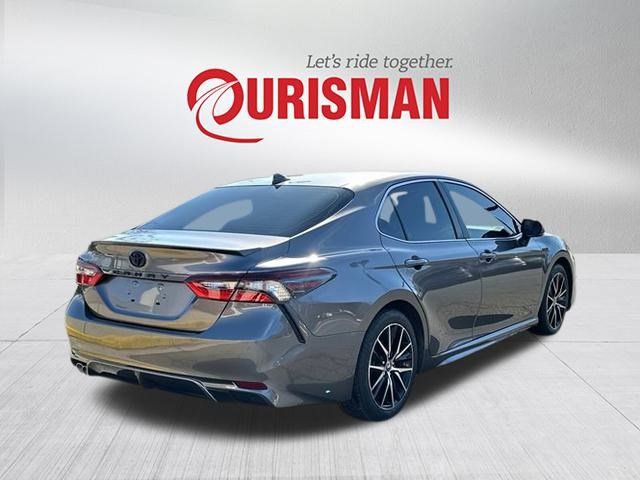 2021 Toyota Camry Hybrid SE