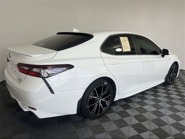 2021 Toyota Camry Hybrid SE