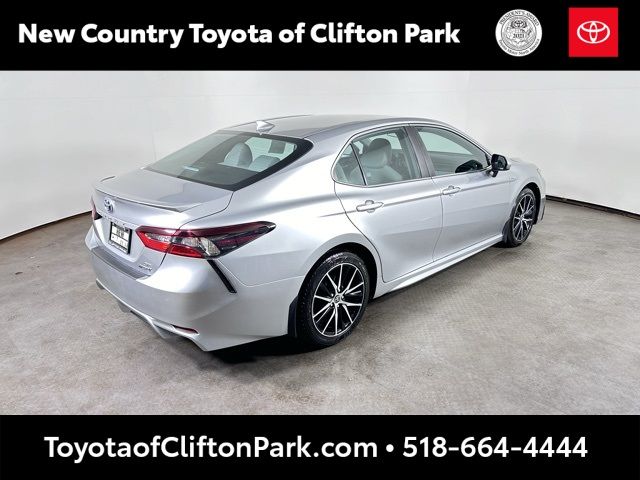 2021 Toyota Camry Hybrid SE