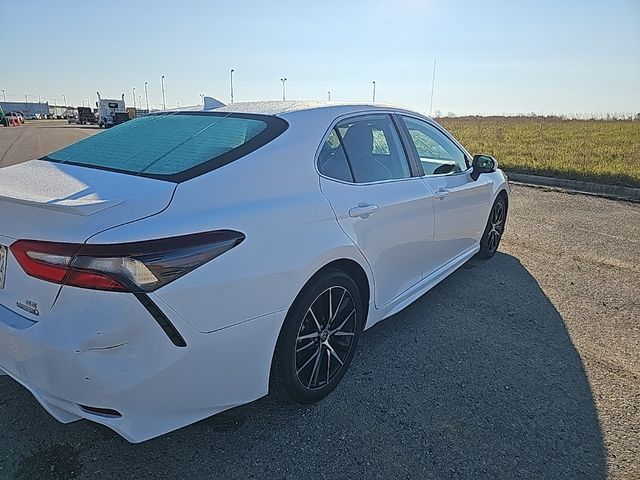 2021 Toyota Camry Hybrid SE