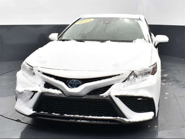 2021 Toyota Camry Hybrid SE