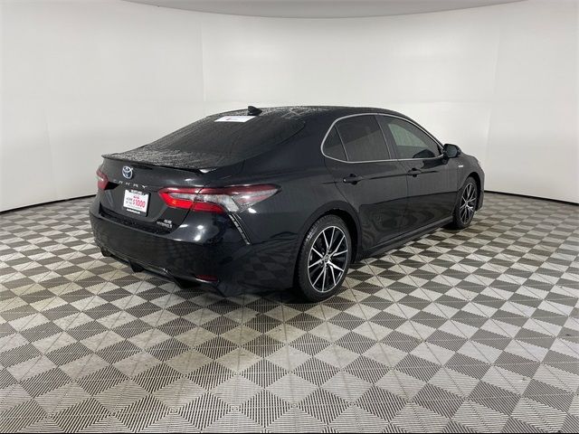 2021 Toyota Camry Hybrid SE