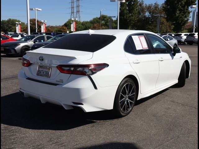 2021 Toyota Camry Hybrid SE