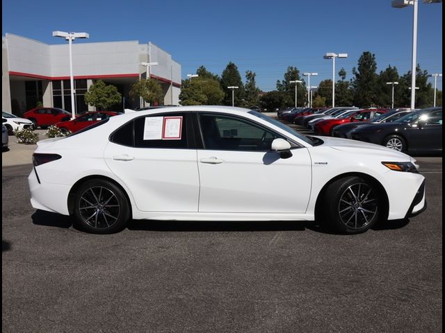 2021 Toyota Camry Hybrid SE