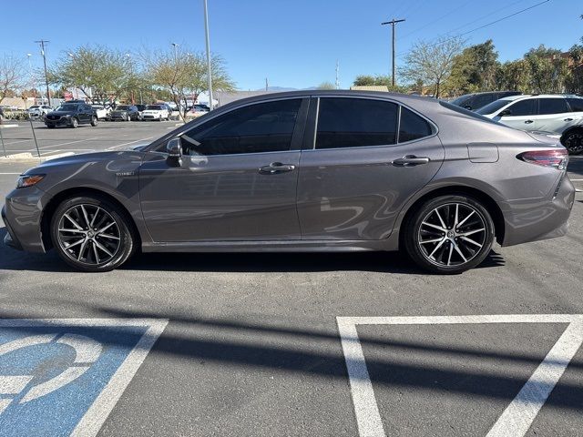 2021 Toyota Camry Hybrid SE