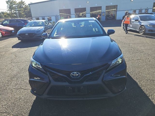 2021 Toyota Camry Hybrid SE