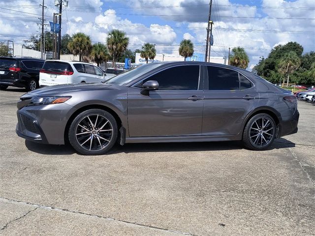 2021 Toyota Camry Hybrid SE