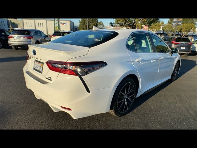 2021 Toyota Camry Hybrid SE