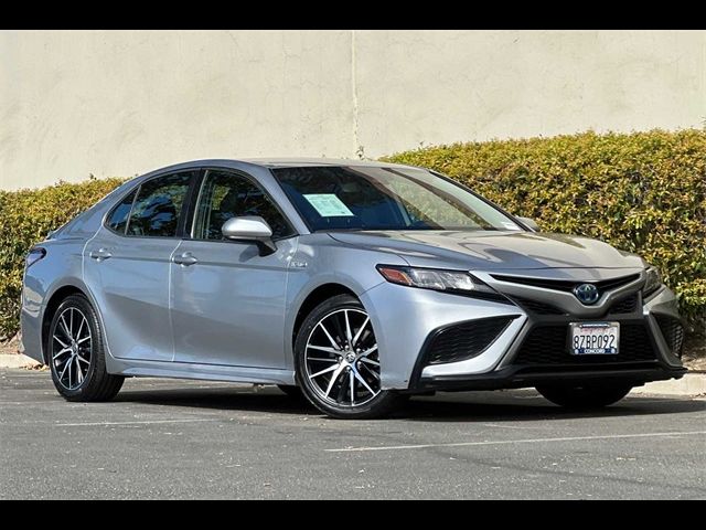 2021 Toyota Camry Hybrid SE