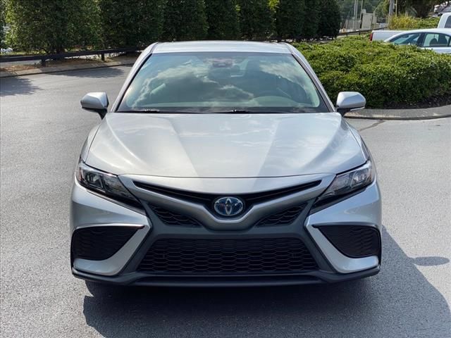 2021 Toyota Camry Hybrid SE