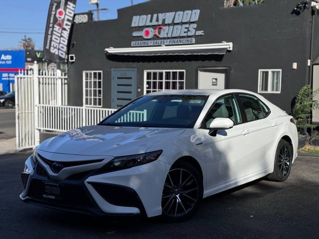 2021 Toyota Camry Hybrid SE