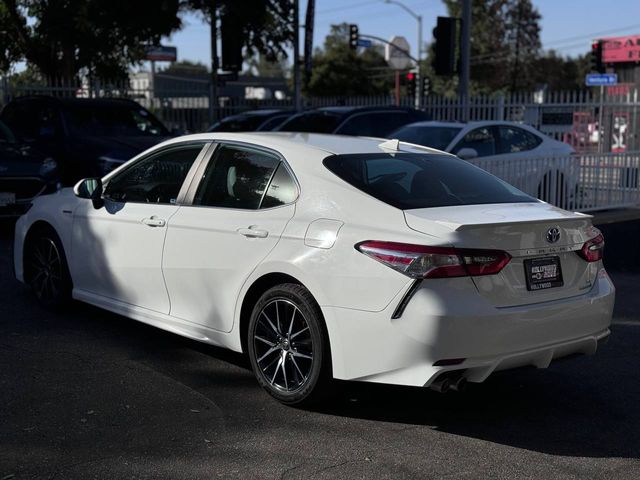 2021 Toyota Camry Hybrid SE