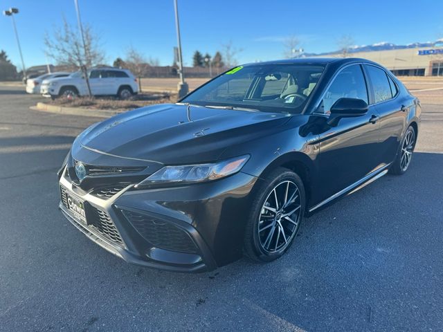 2021 Toyota Camry Hybrid SE