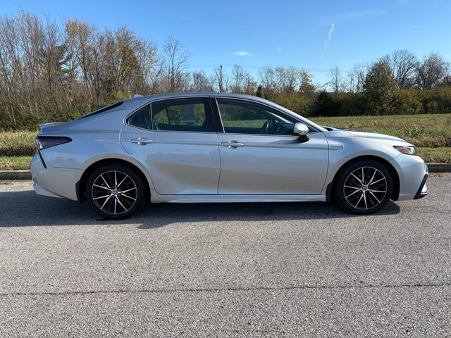 2021 Toyota Camry Hybrid SE