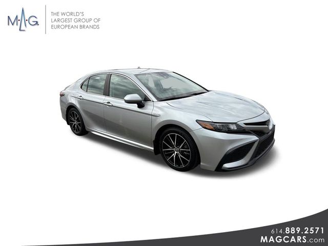 2021 Toyota Camry Hybrid SE