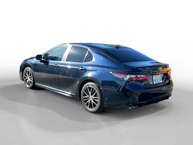 2021 Toyota Camry Hybrid SE