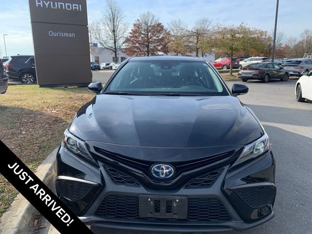 2021 Toyota Camry Hybrid SE