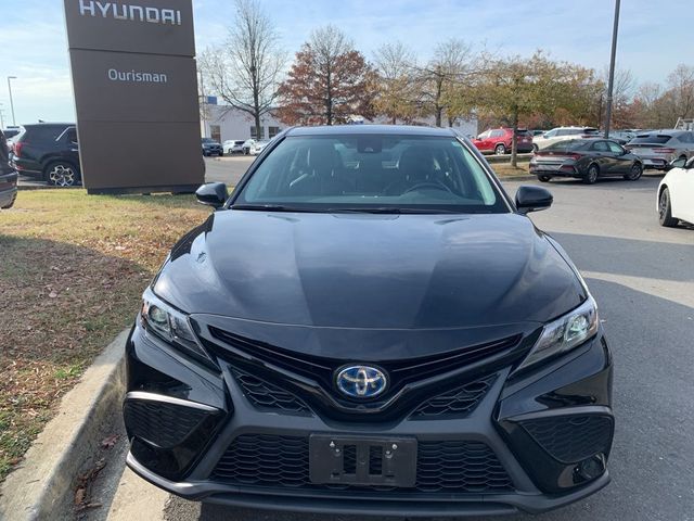 2021 Toyota Camry Hybrid SE