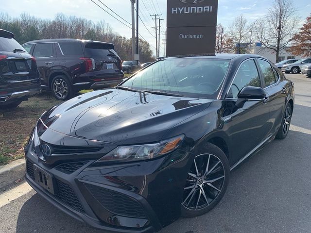 2021 Toyota Camry Hybrid SE