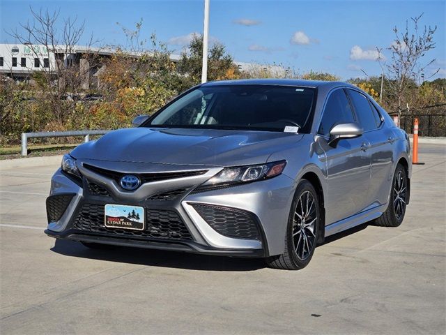 2021 Toyota Camry Hybrid SE