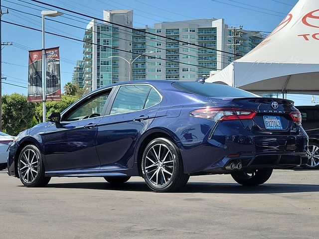 2021 Toyota Camry Hybrid SE