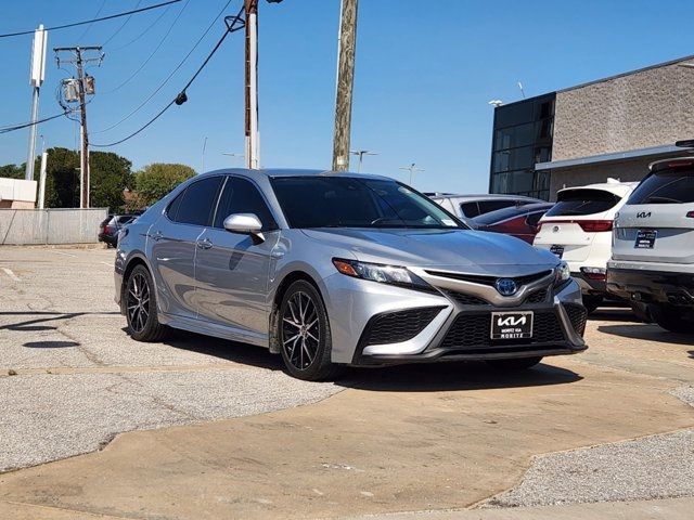 2021 Toyota Camry Hybrid SE