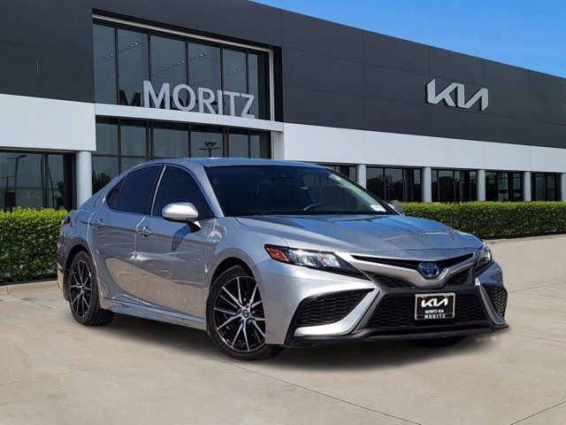 2021 Toyota Camry Hybrid SE