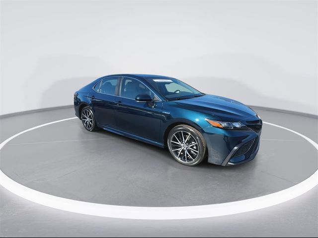 2021 Toyota Camry Hybrid SE