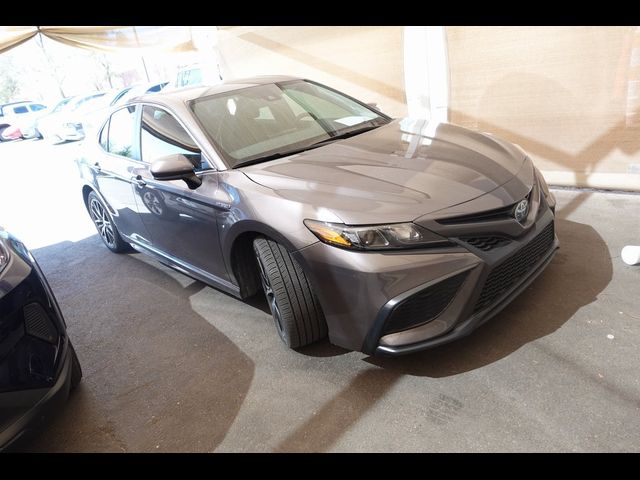 2021 Toyota Camry Hybrid SE