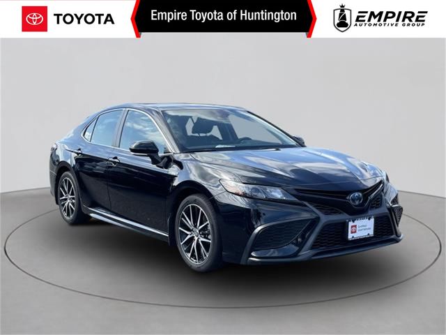 2021 Toyota Camry Hybrid SE