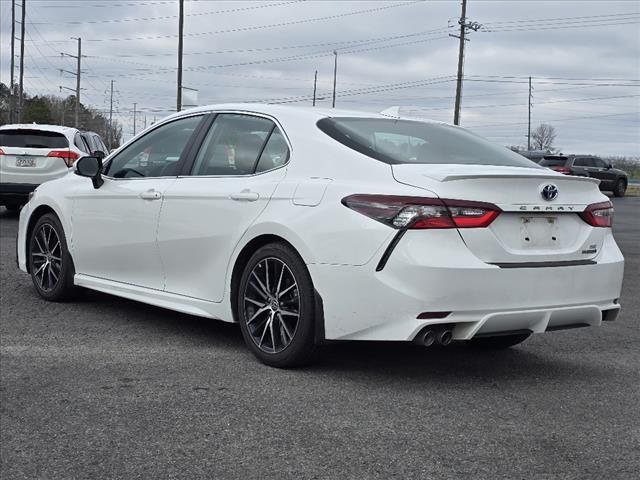 2021 Toyota Camry Hybrid SE