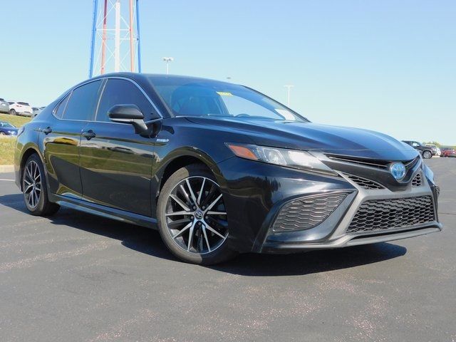 2021 Toyota Camry Hybrid SE