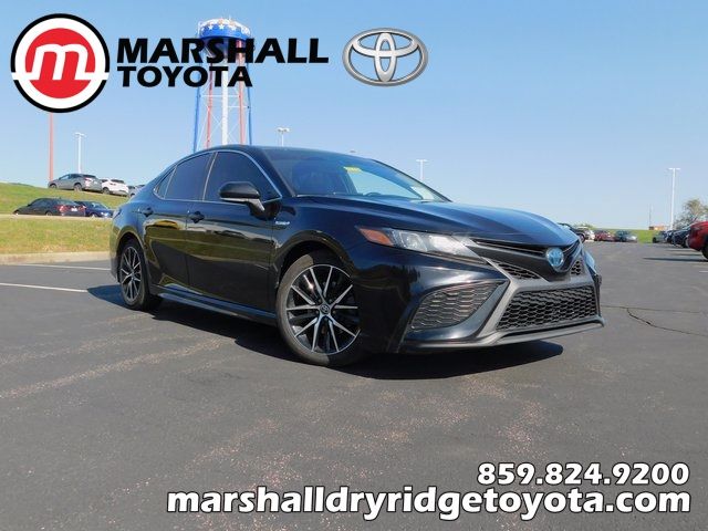 2021 Toyota Camry Hybrid SE