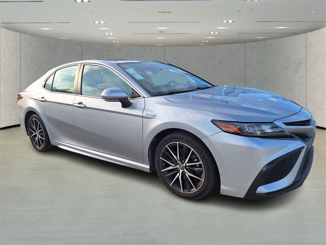 2021 Toyota Camry Hybrid SE