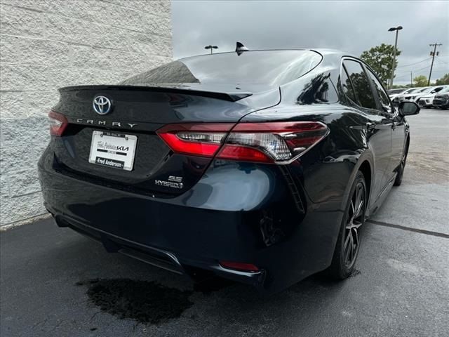 2021 Toyota Camry Hybrid SE