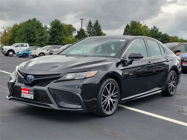 2021 Toyota Camry Hybrid SE