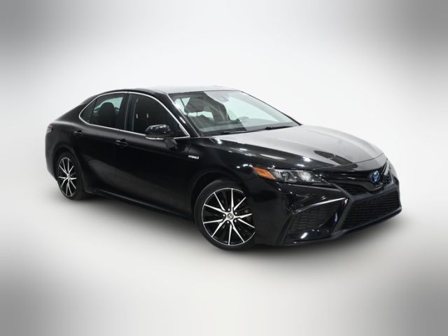 2021 Toyota Camry Hybrid SE