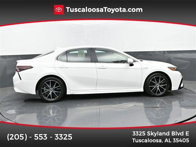 2021 Toyota Camry Hybrid SE