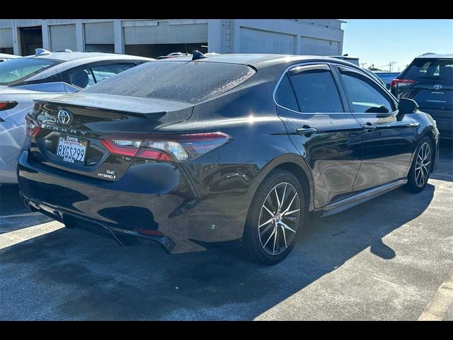 2021 Toyota Camry Hybrid SE