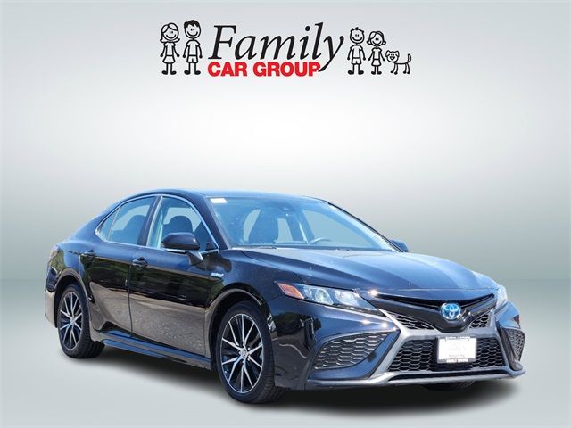 2021 Toyota Camry Hybrid SE