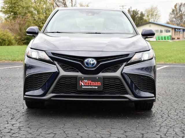 2021 Toyota Camry Hybrid SE