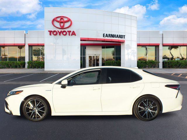 2021 Toyota Camry Hybrid SE