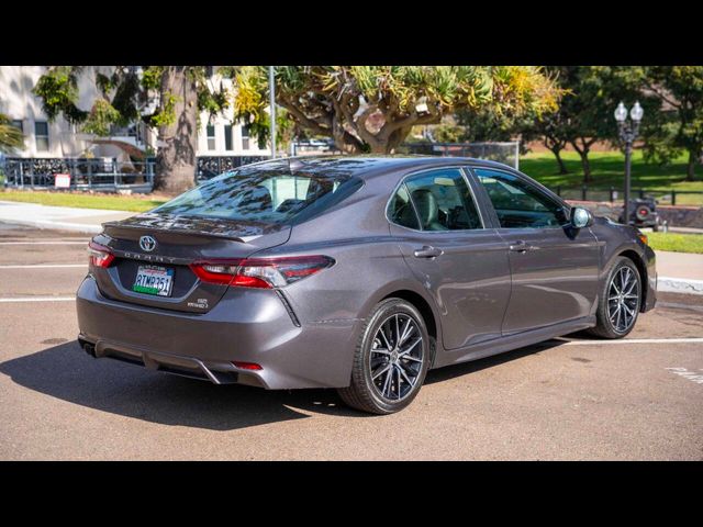 2021 Toyota Camry Hybrid SE