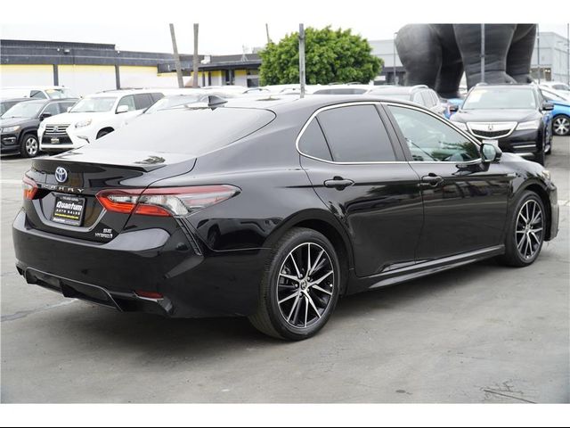 2021 Toyota Camry Hybrid SE