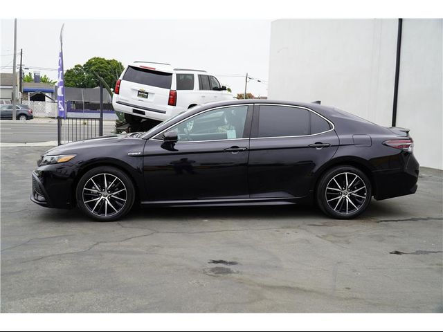 2021 Toyota Camry Hybrid SE