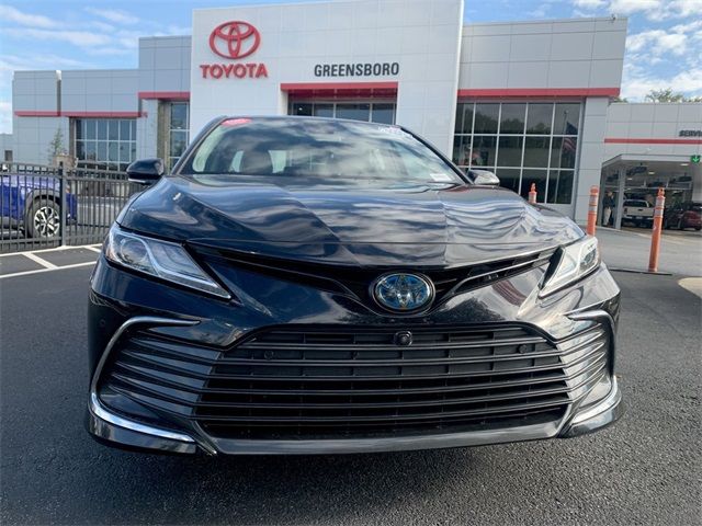 2021 Toyota Camry Hybrid XLE