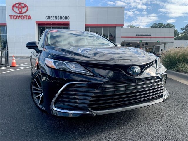 2021 Toyota Camry Hybrid XLE